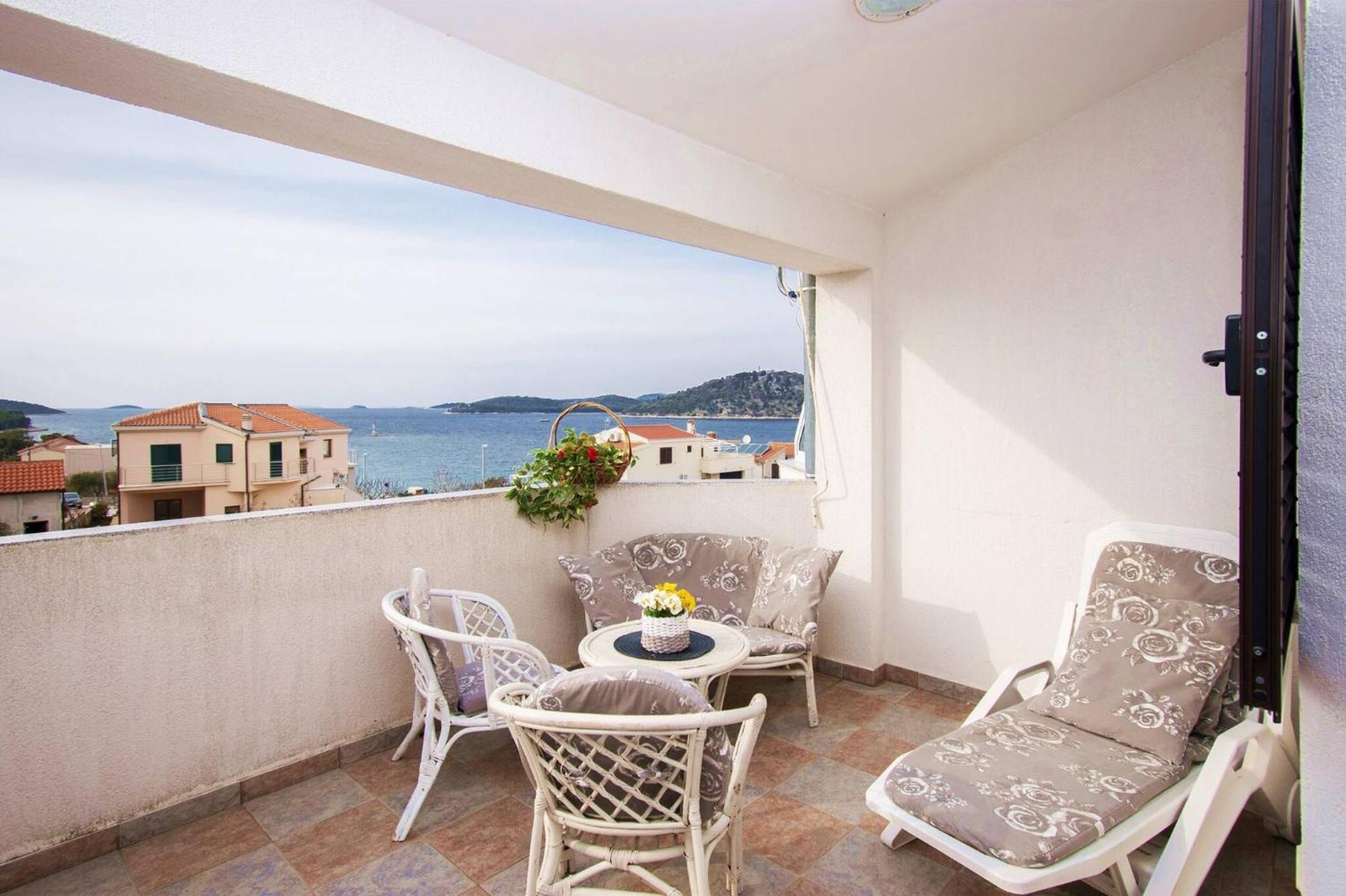 Apartment Meri Razanj With Sea View ภายนอก รูปภาพ
